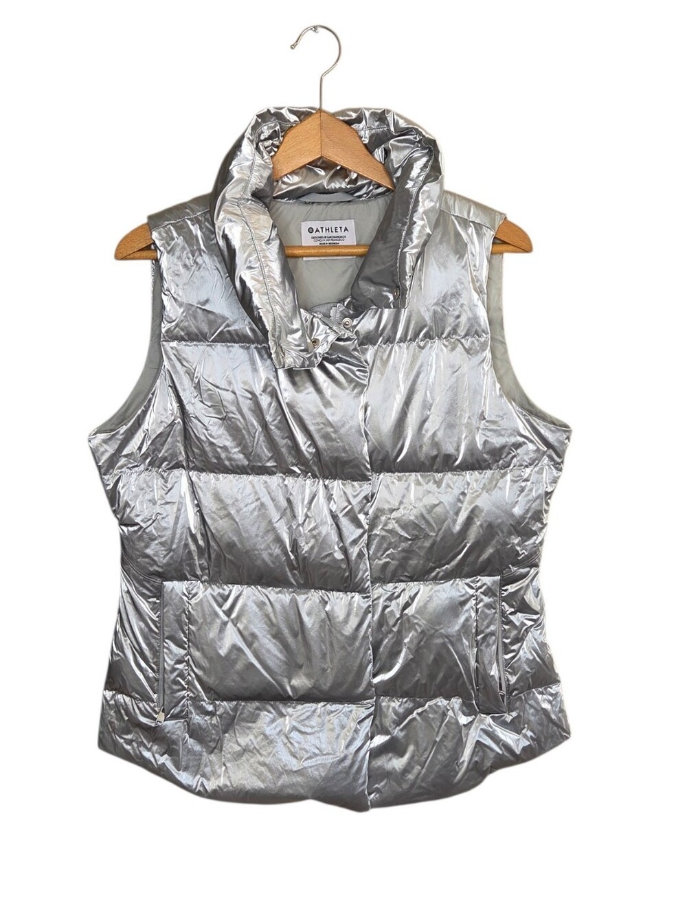 Athleta Downtown Metallic Shiny Silver Puffer Vest Size Large Sporty Athleisure